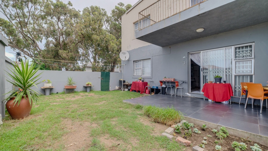 2 Bedroom Property for Sale in Algoa Park Eastern Cape